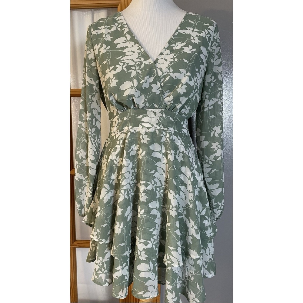 DOKOTOO Tired Floral Mini Dress Sz M Belted Sage White Long Sleeve Boho Chic